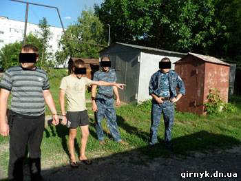 В Курахово задержаны подростки, которые специализировались на угоне скутеров